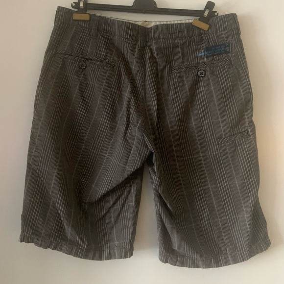 Mens cargo shorts - Picture 3 of 3